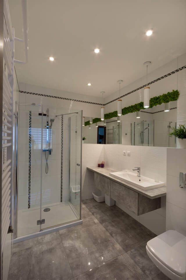 Łazienka pokoju 4 osobowego